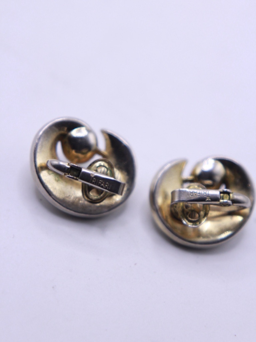 Vintage Trifari Gold-Tone Clip on Studs with Iridescent Aurora Crystals - Picture 3 of 4